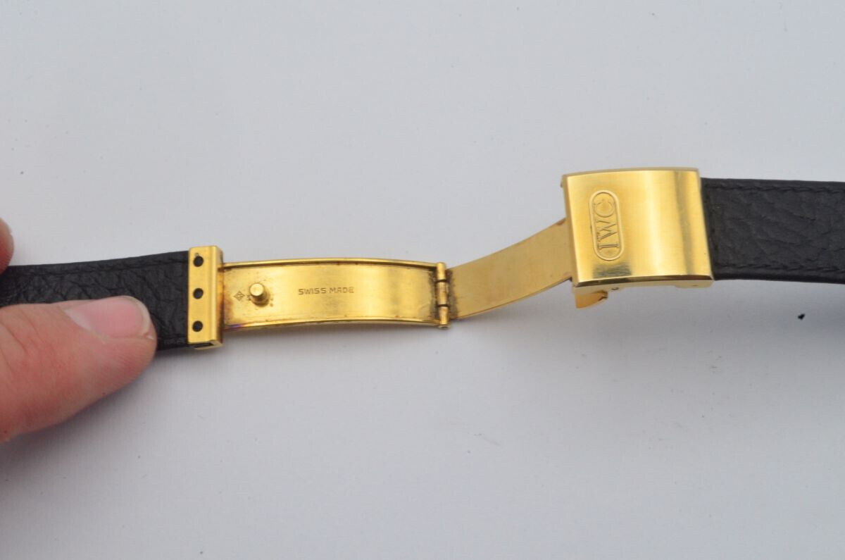 IWC PORTOFINO LEDER ARMBAND BRACELET 18MM MIT FALTSCHLIESSE VERGOLDET Gallery Image 2