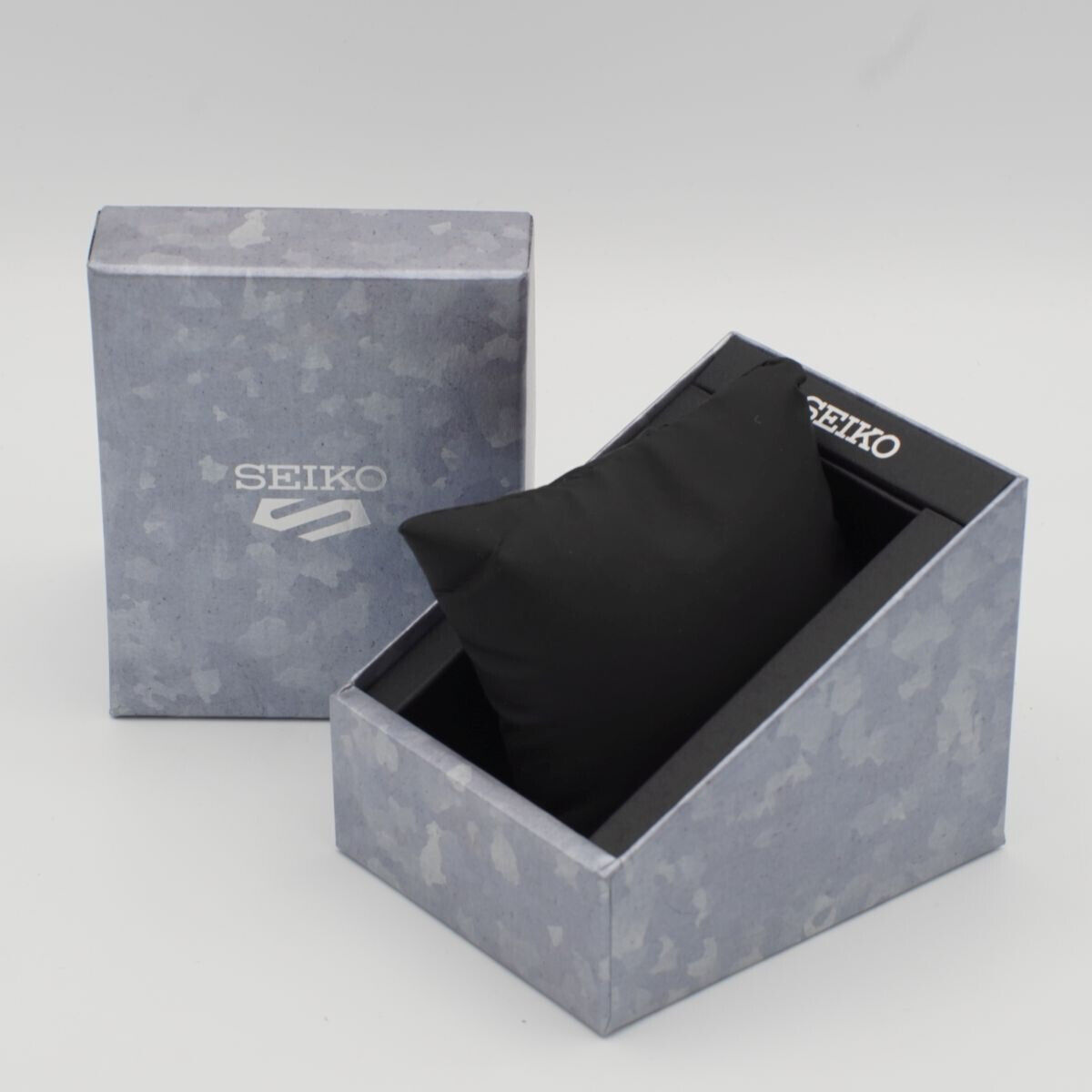 SEIKO UHRENBOX WATCH BOX CASE VINTAGE 6 Gallery Image 0